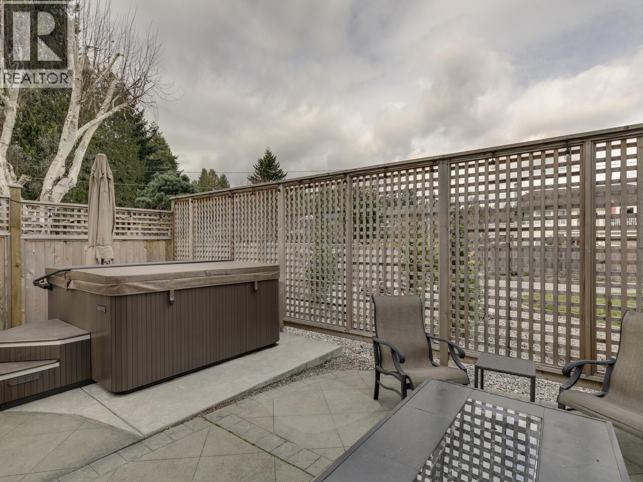 5791 WINDWARD LANE, Sechelt
