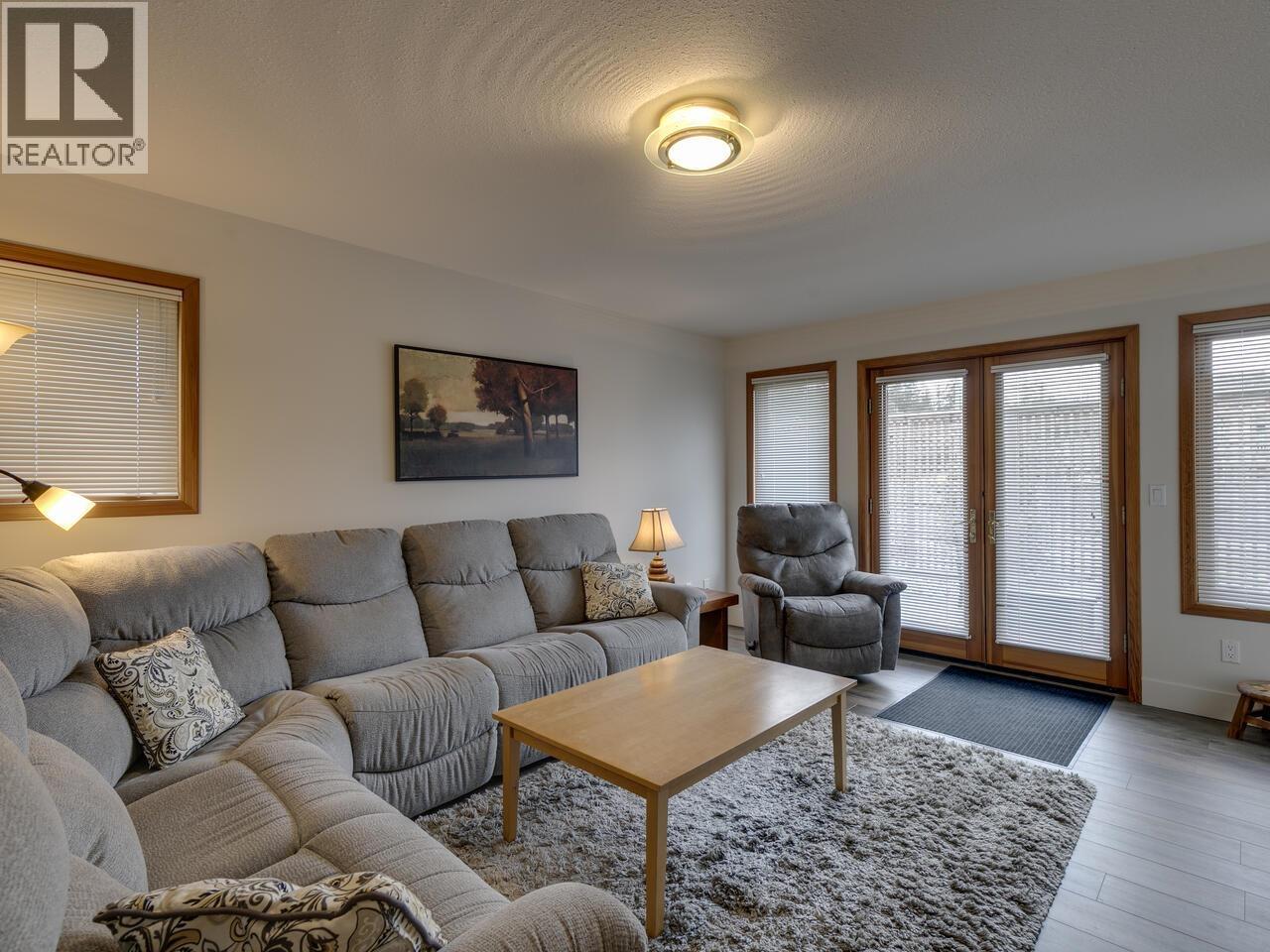 5791 WINDWARD LANE, Sechelt