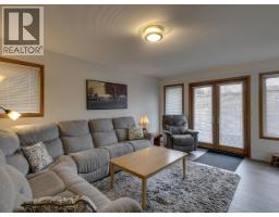 5791 Windward Lane, Sechelt, BC V0N3A0 Photo 8