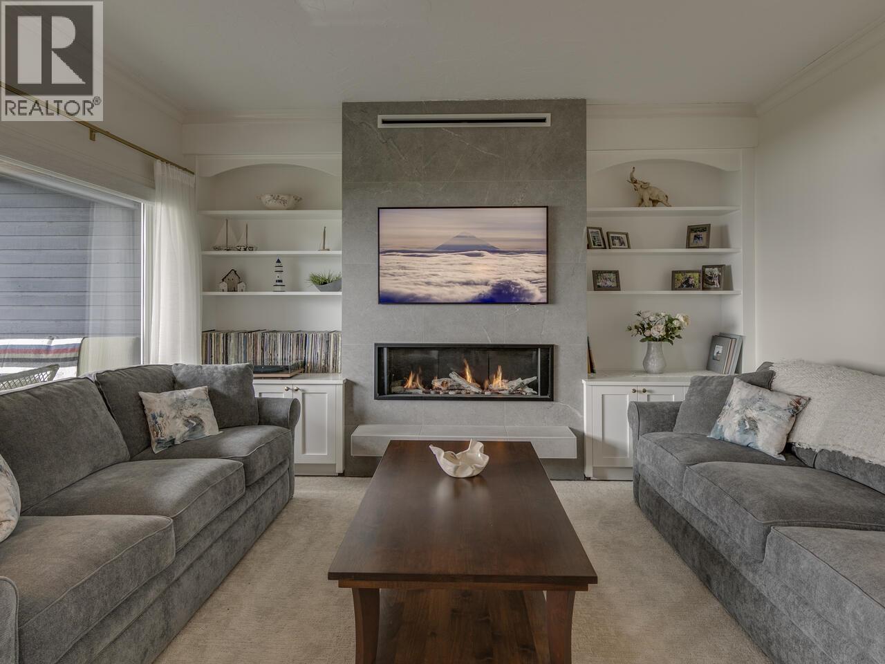 5791 WINDWARD LANE, Sechelt