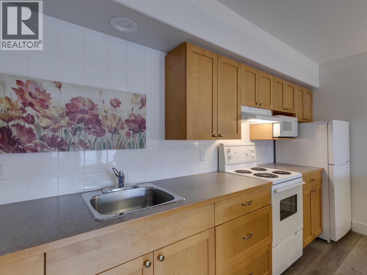 5791 WINDWARD LANE, Sechelt
