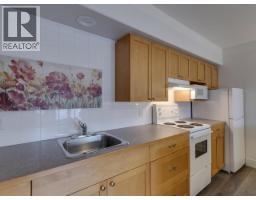 5791 Windward Lane, Sechelt, BC V0N3A0 Photo 10