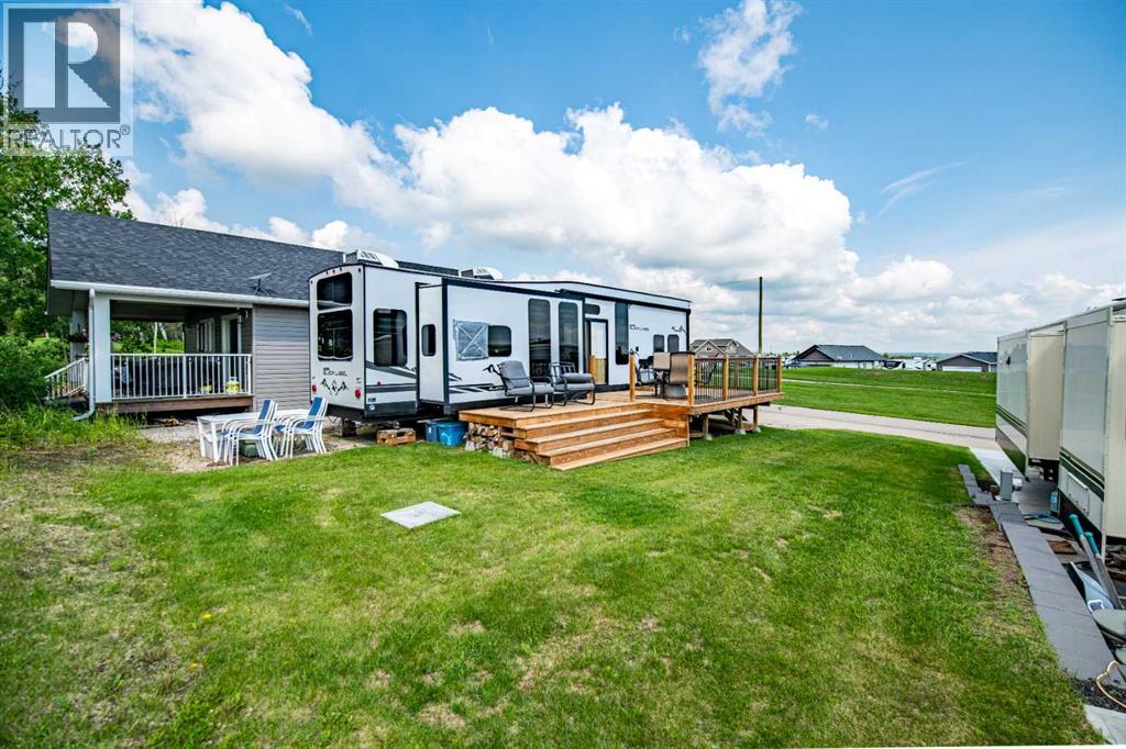 25054 South Pine Lake Road, Rural Red Deer County
