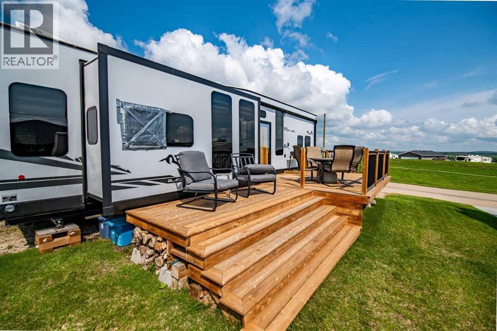 25054 South Pine Lake Road, Rural Red Deer County