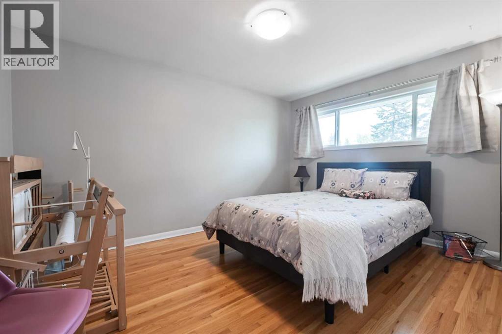 4027 19 Street NW - 11