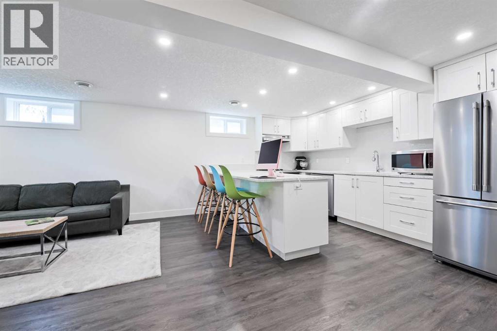4027 19 Street NW - 19