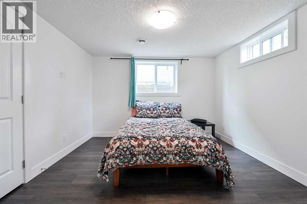 4027 19 Street NW - 24