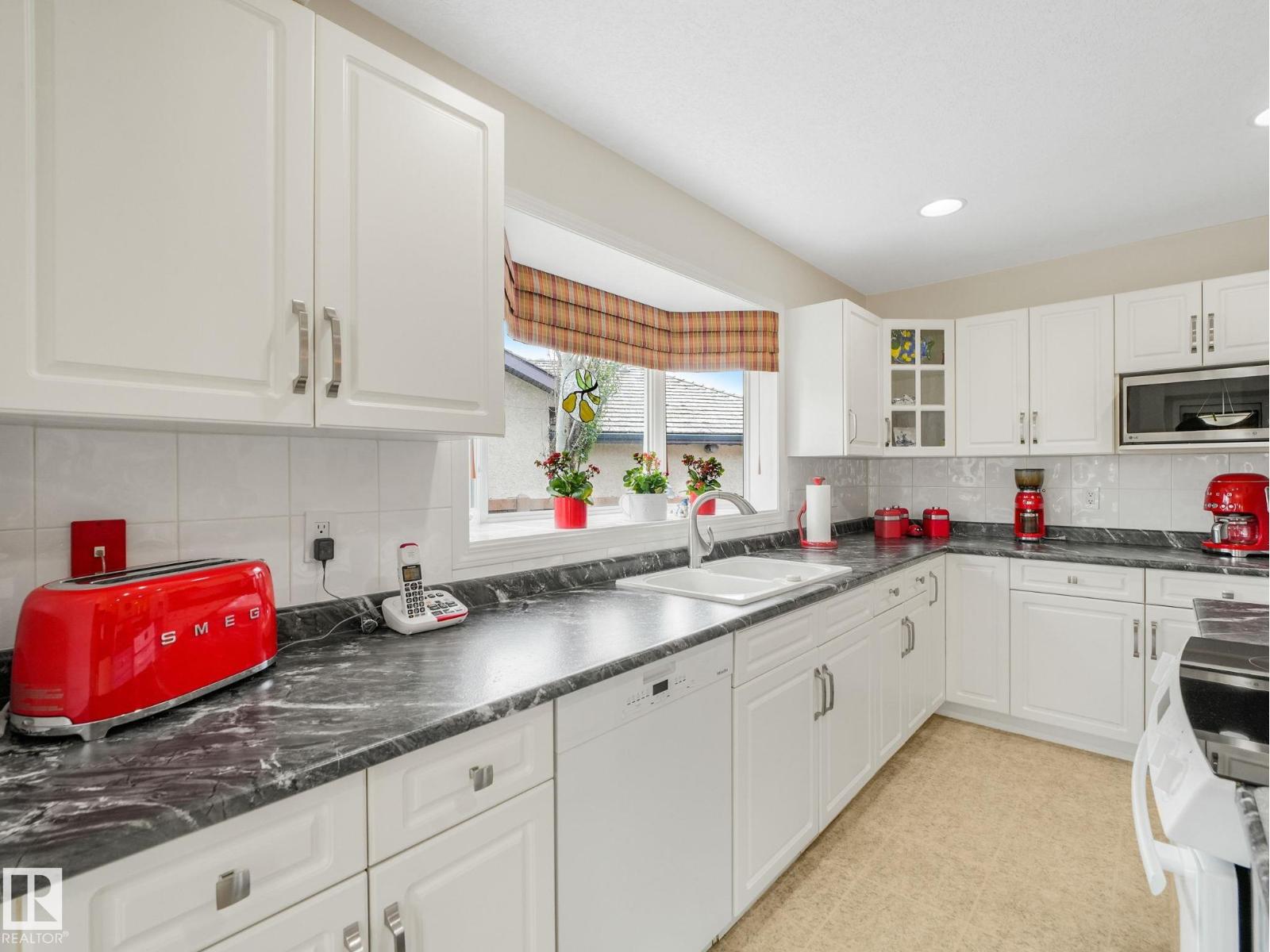 11919 28 AV NW — photo 14