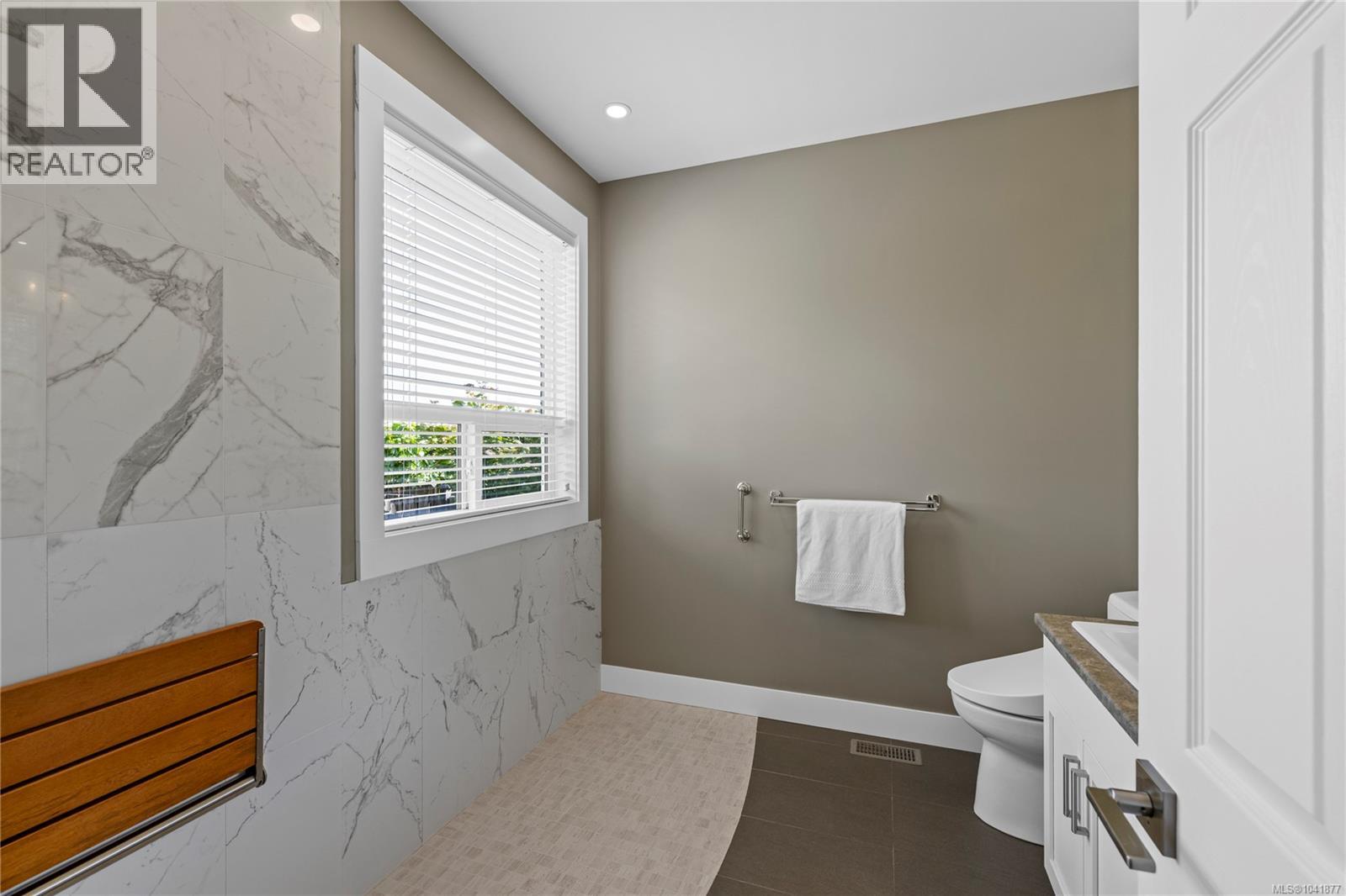 1784 Admiral Tryon Blvd - 34