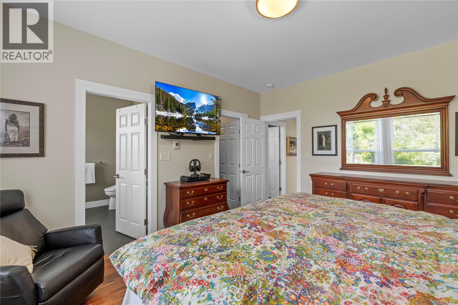 1784 Admiral Tryon Blvd - 33