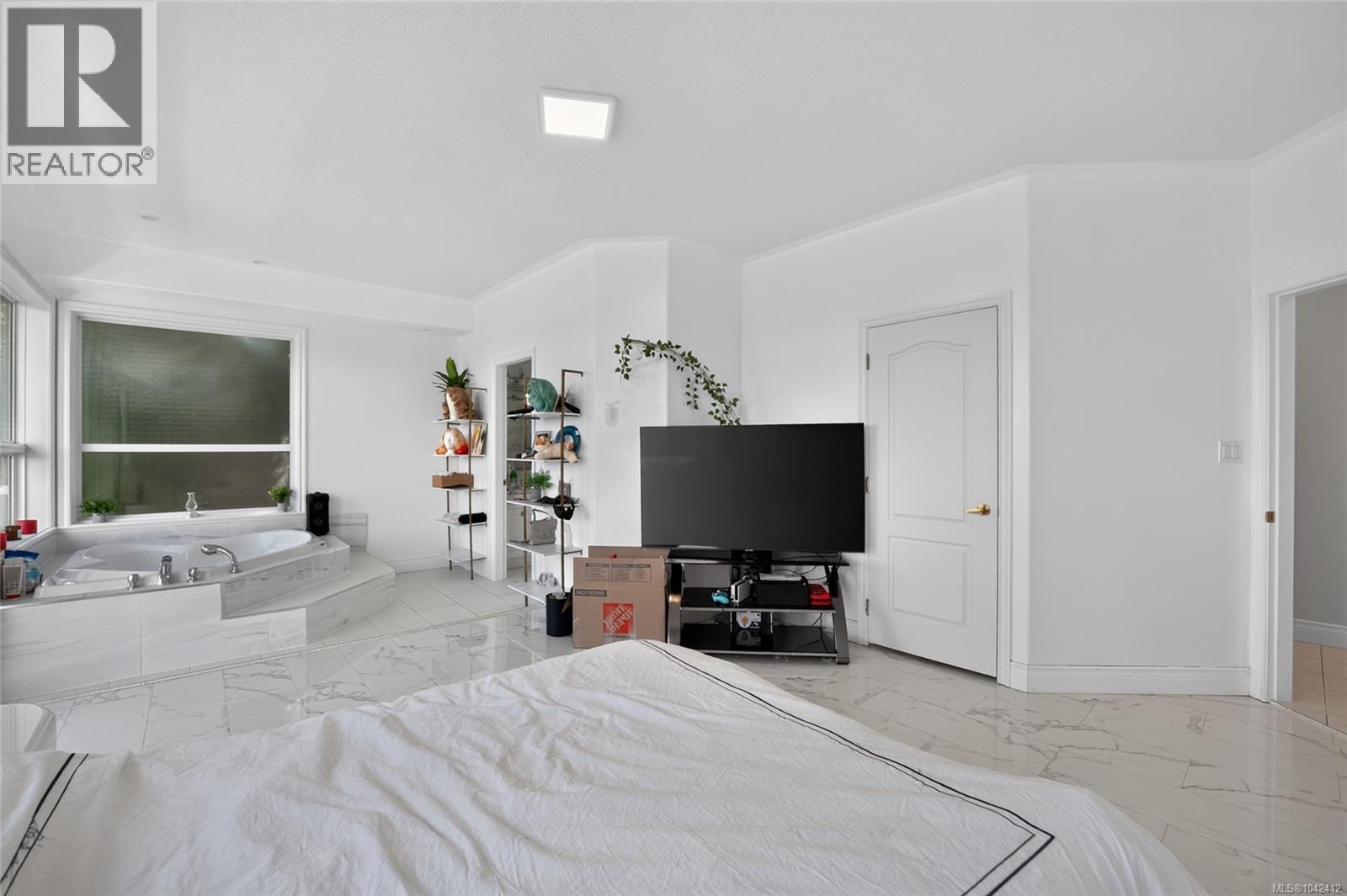 6093 Chippewa Rd - 29