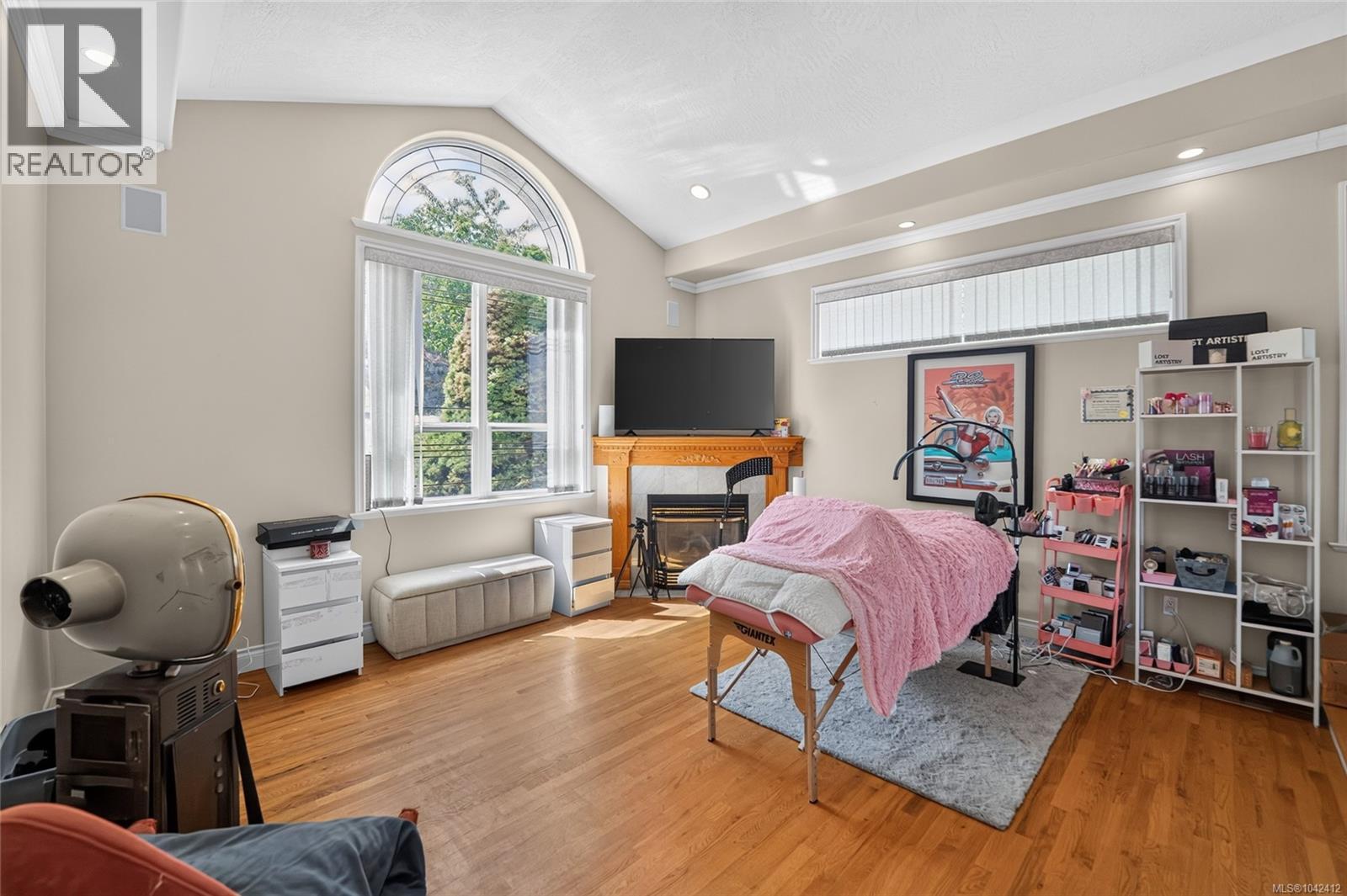 6093 Chippewa Rd - 25
