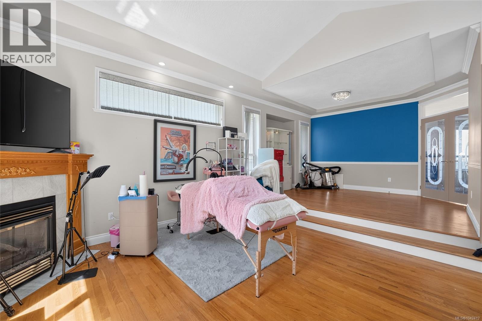 6093 Chippewa Rd - 27