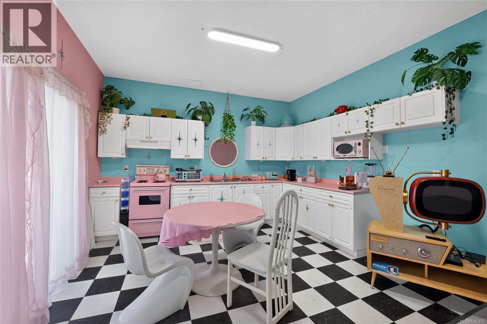 6093 Chippewa Rd - 53