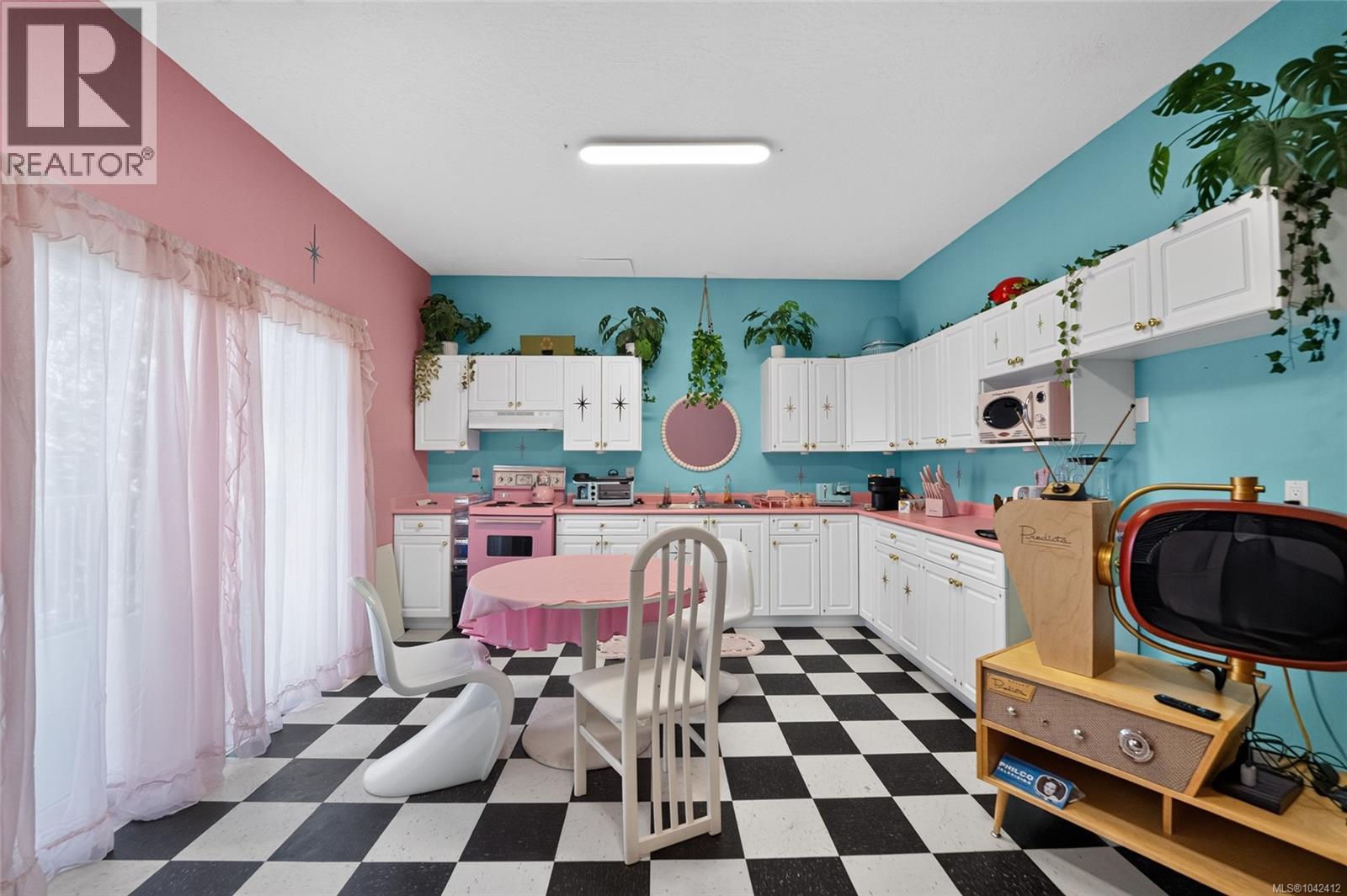 6093 Chippewa Rd - 52
