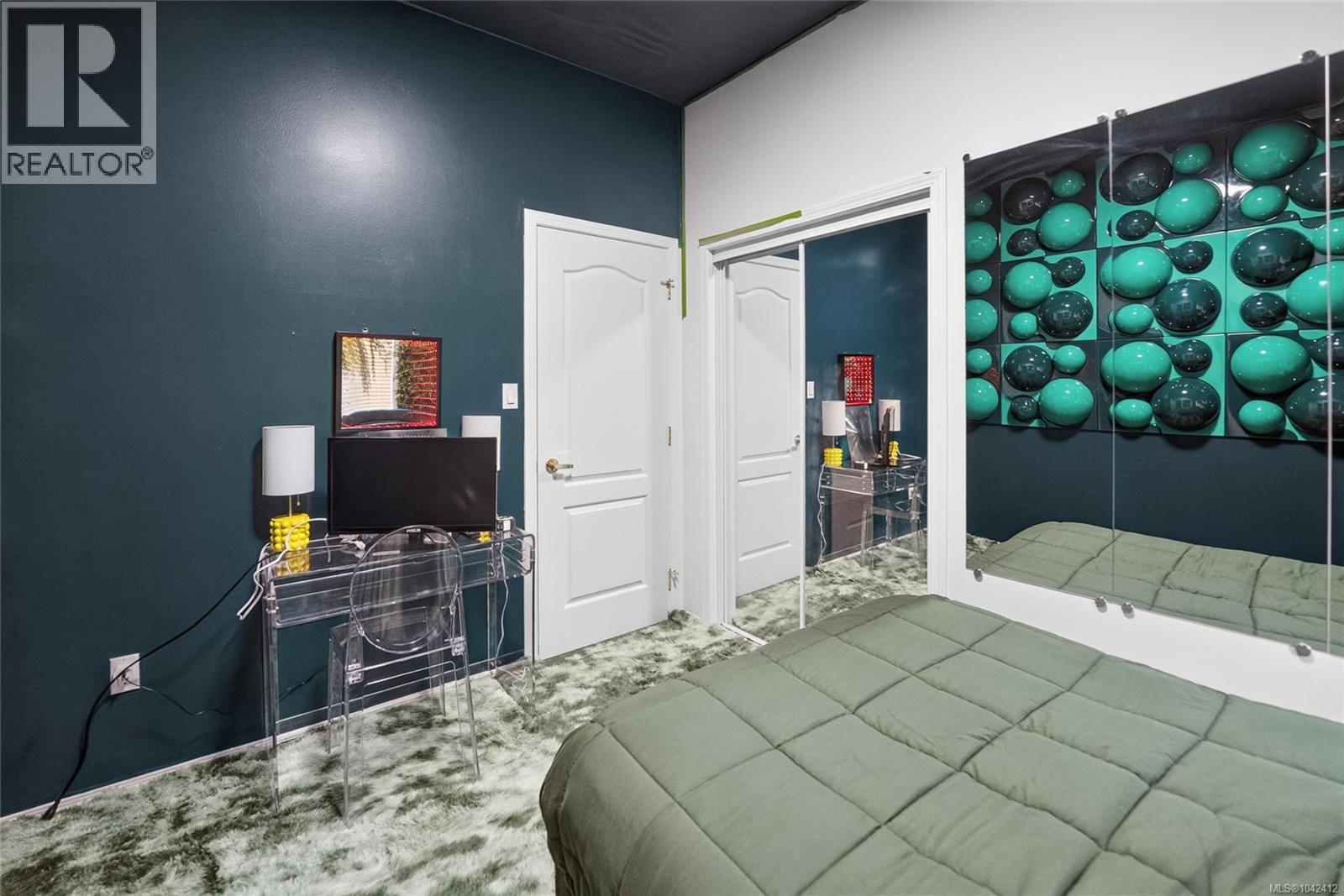 6093 Chippewa Rd - 62