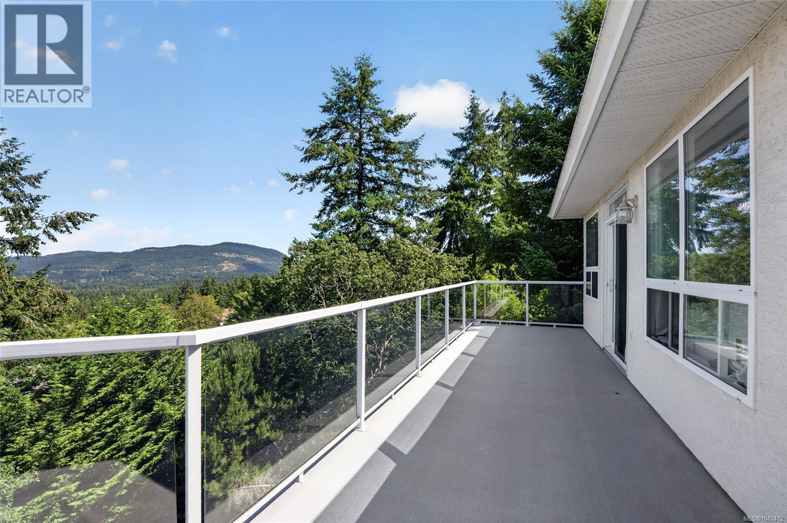 6093 Chippewa Rd - 23