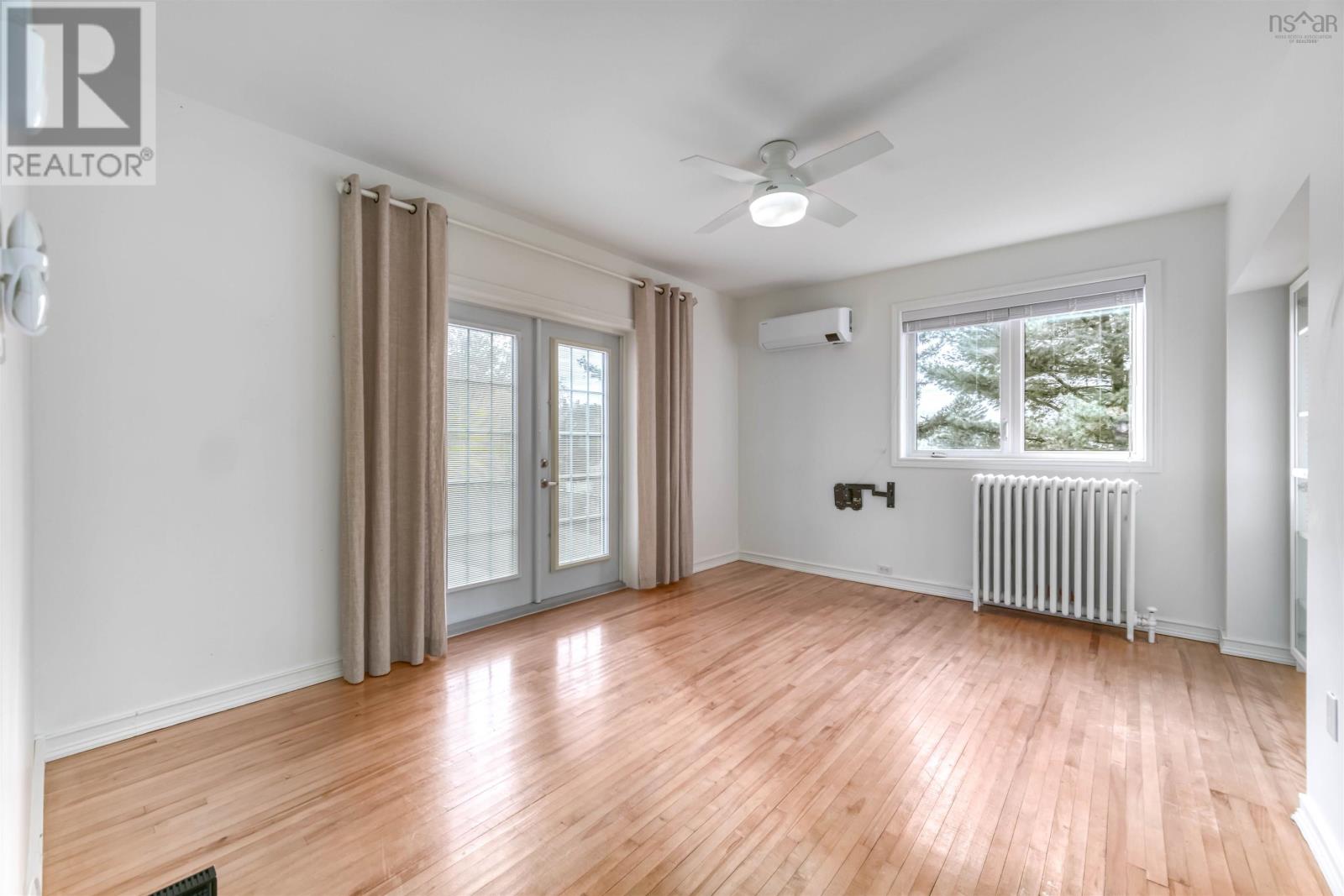 1745 Victoria Street - 29
