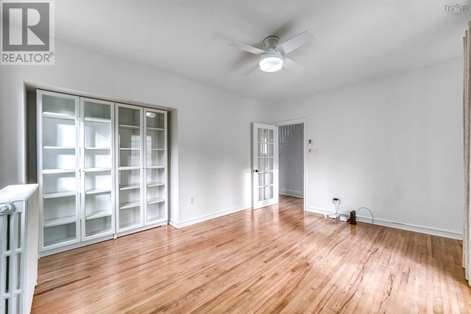 1745 Victoria Street - 31