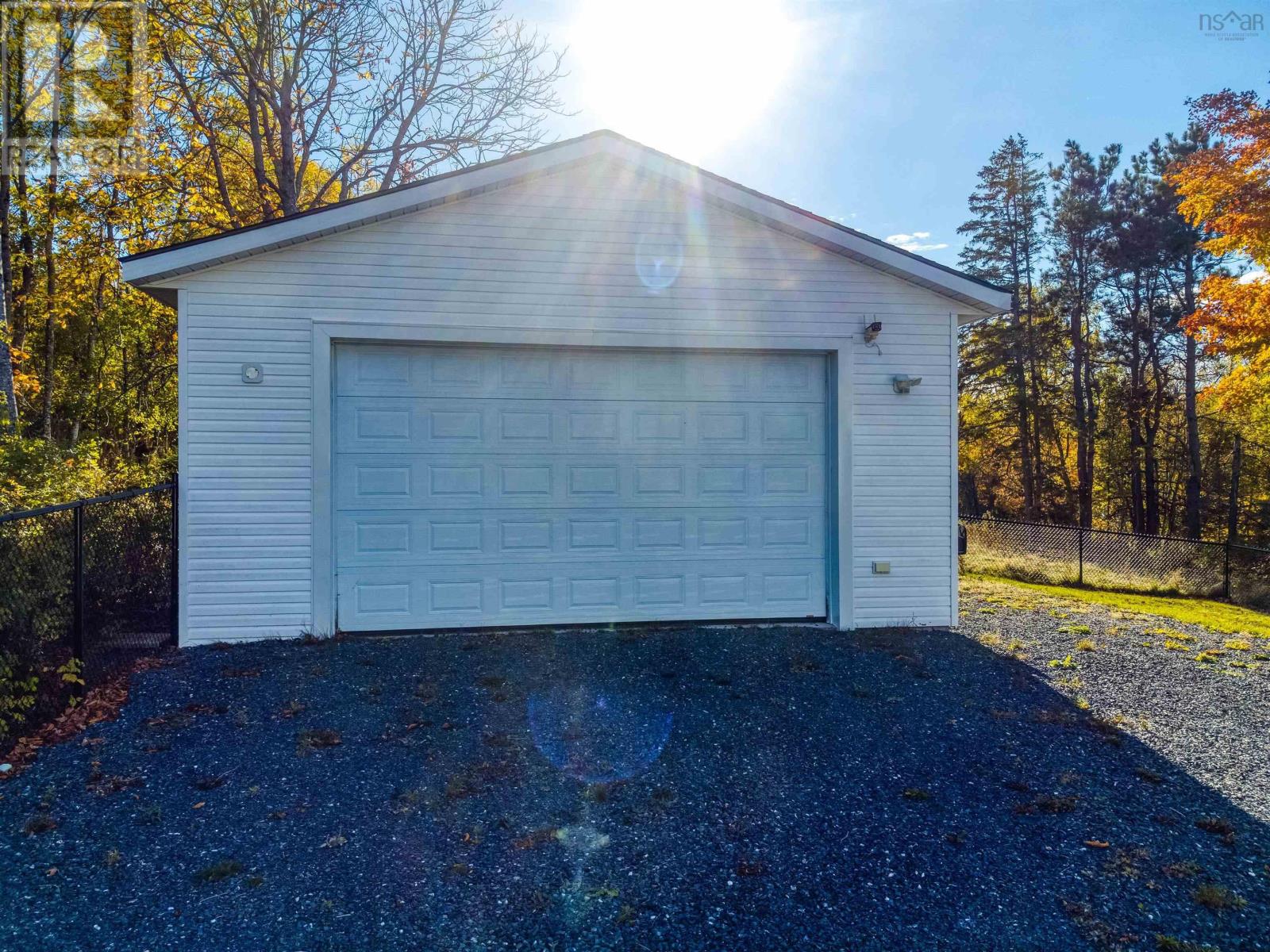 1745 Victoria Street - 33