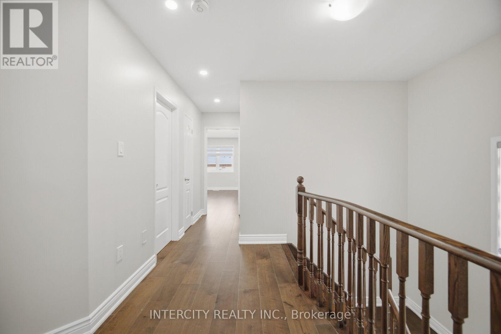 55 LOFTSMOOR DRIVE - 29