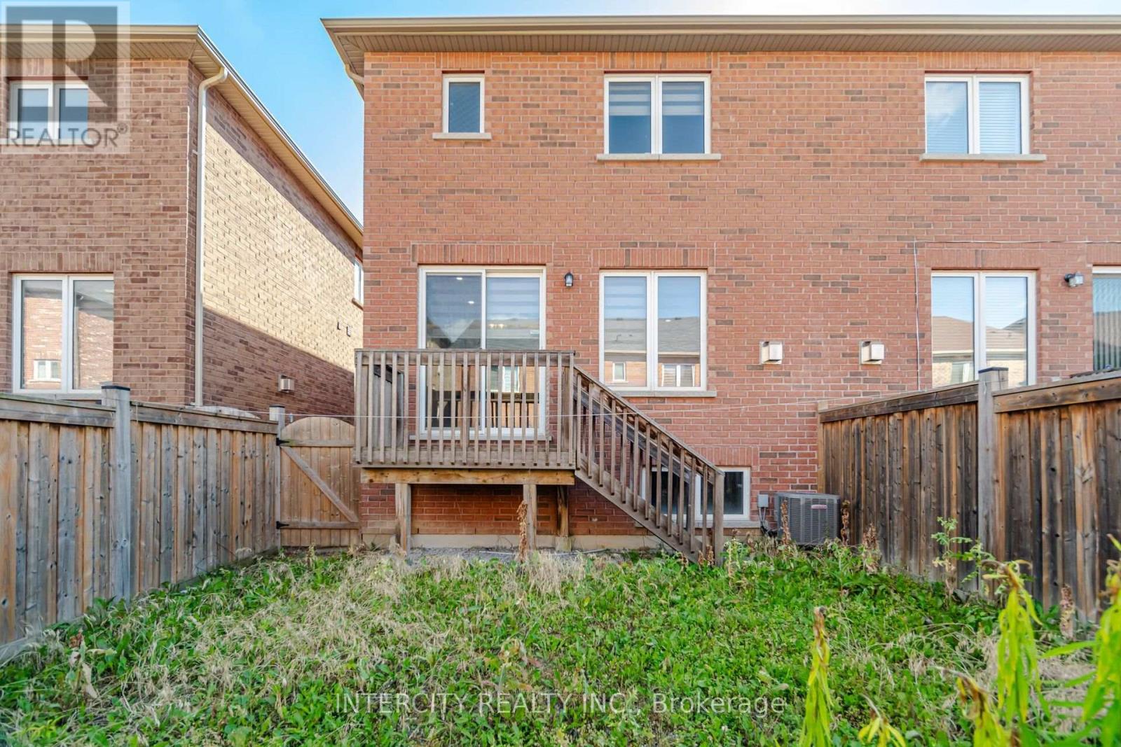 55 LOFTSMOOR DRIVE - 45