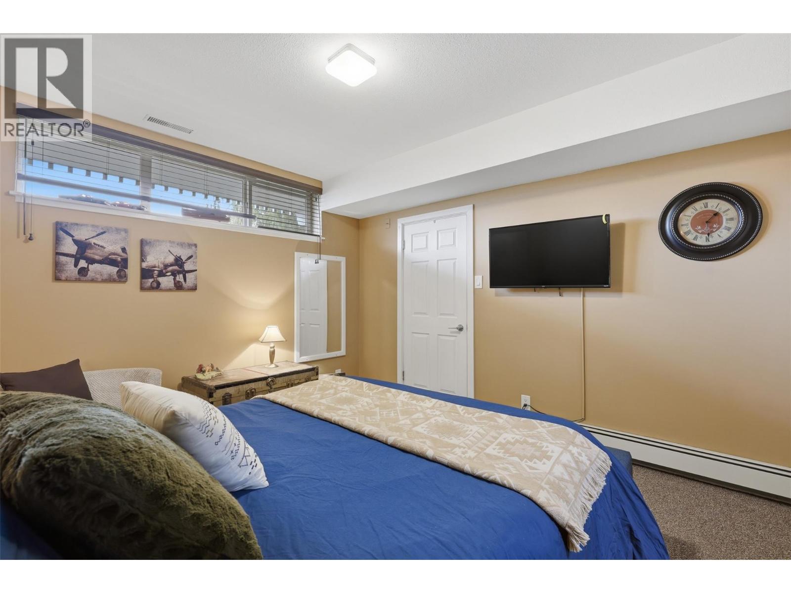 #205 825 Hill Street - 33