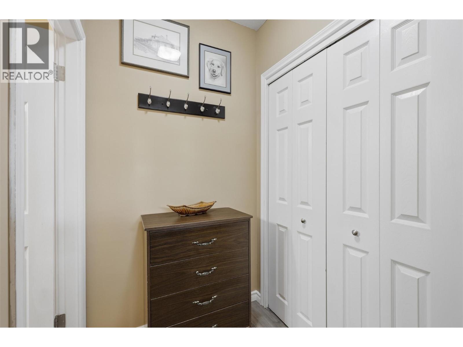 #205 825 Hill Street - 34