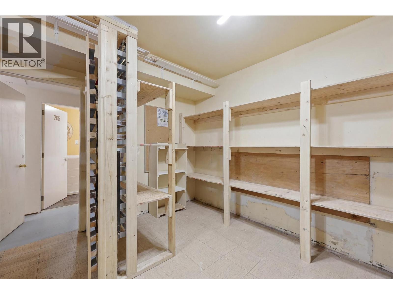 #205 825 Hill Street - 48
