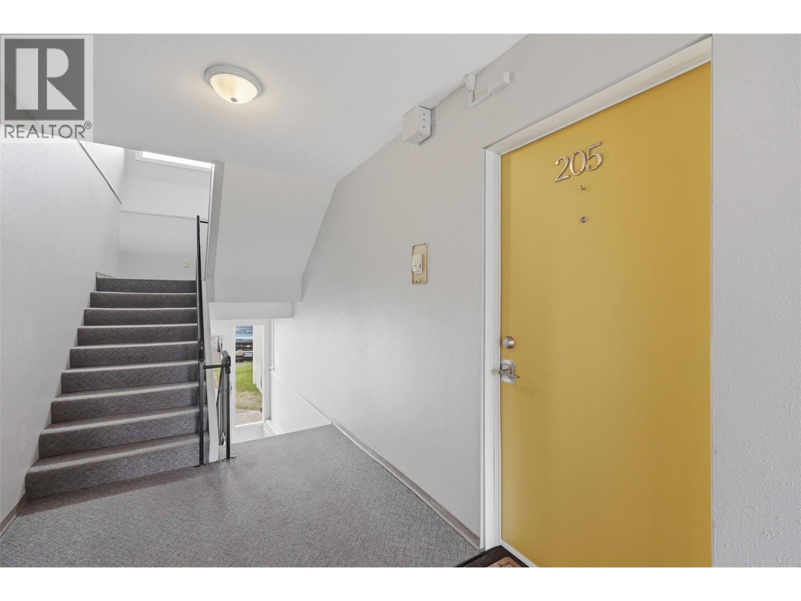#205 825 Hill Street - 51