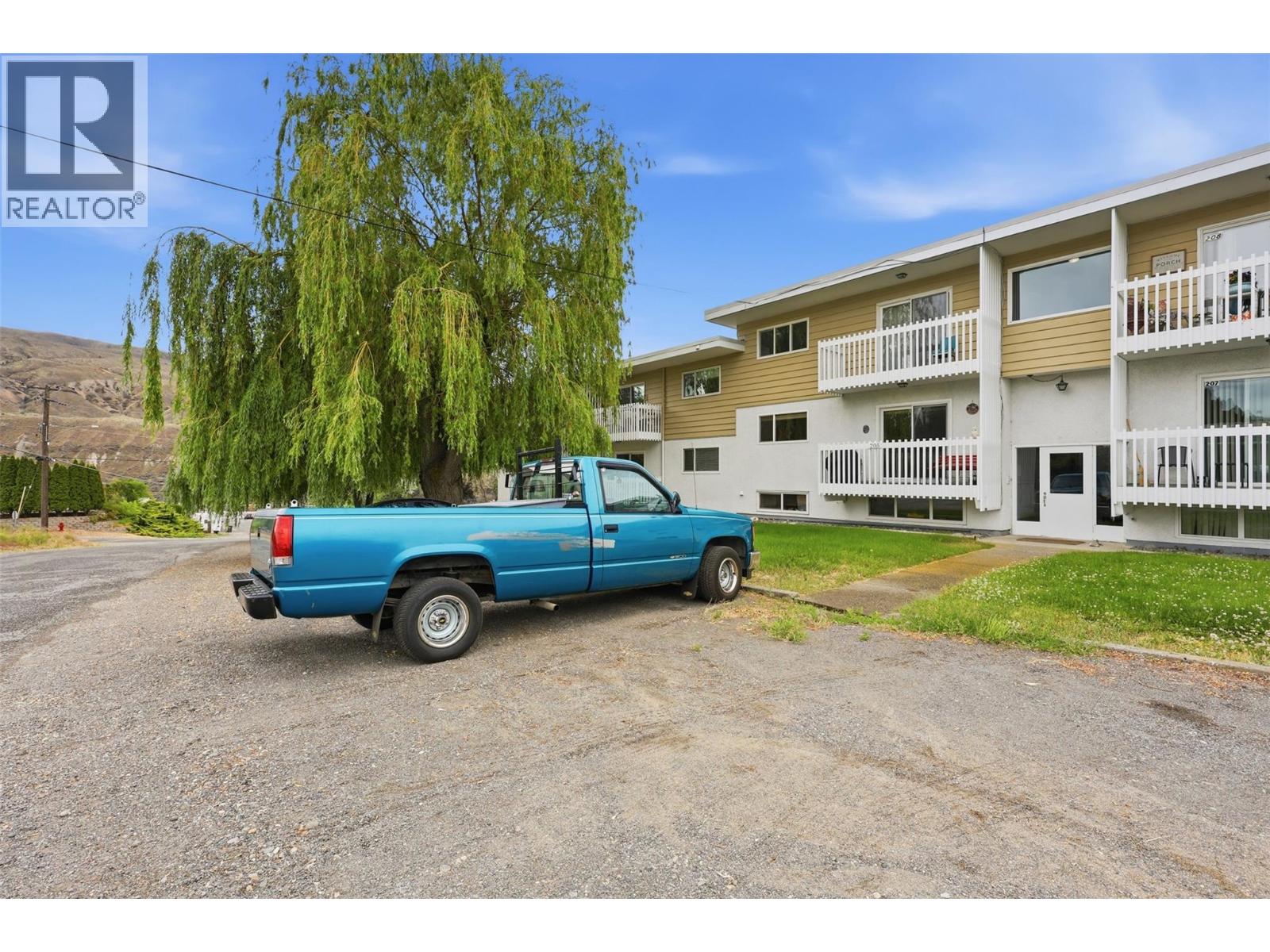#205 825 Hill Street - 53