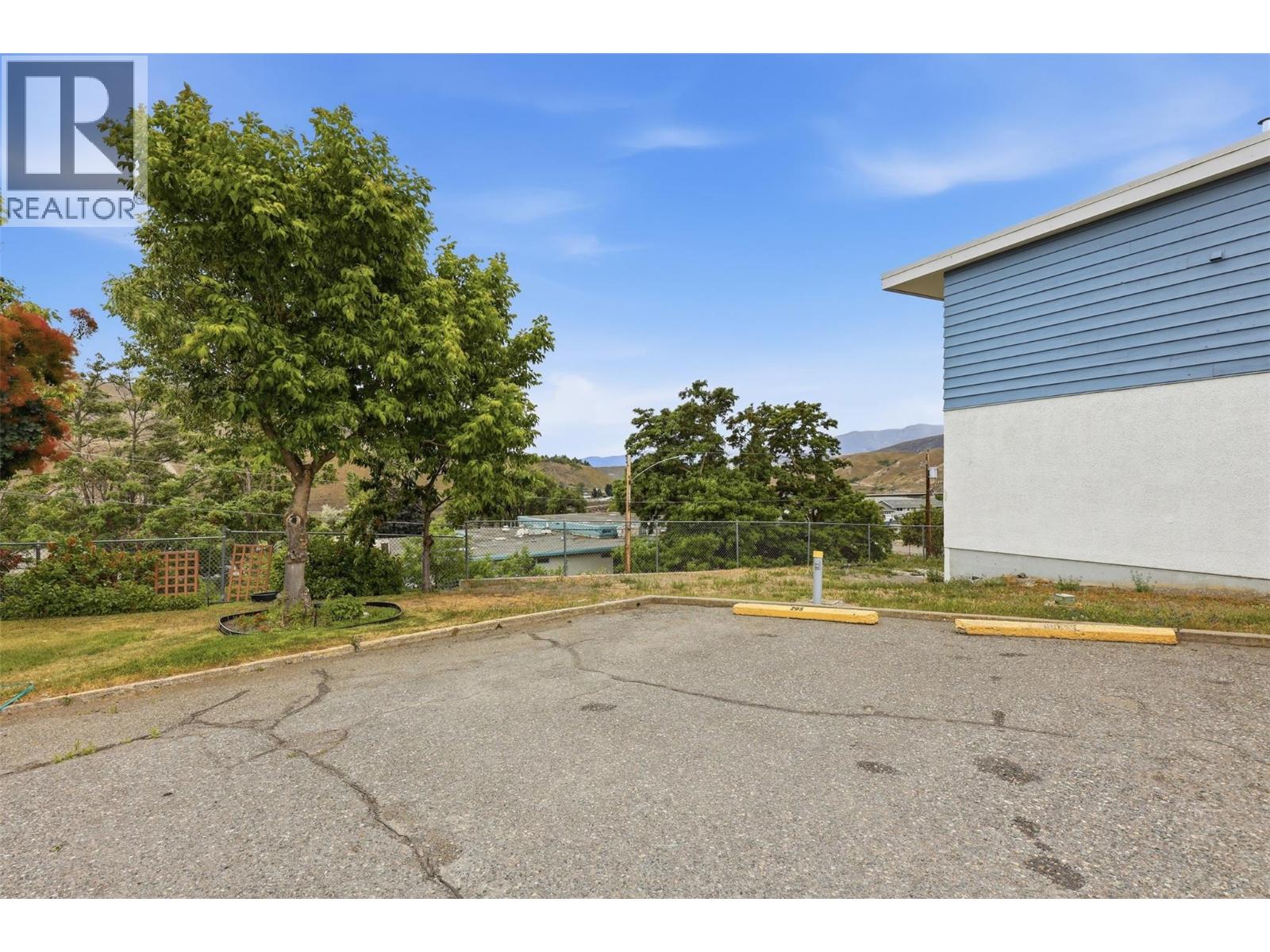 #205 825 Hill Street - 55