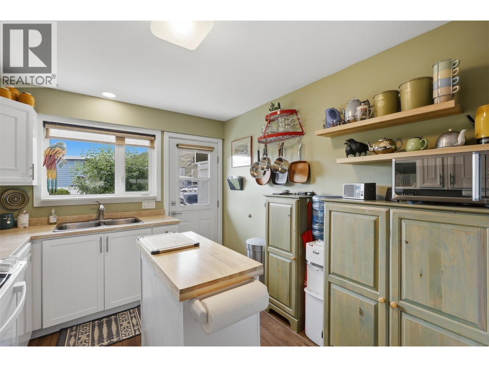 #205 825 Hill Street - 7