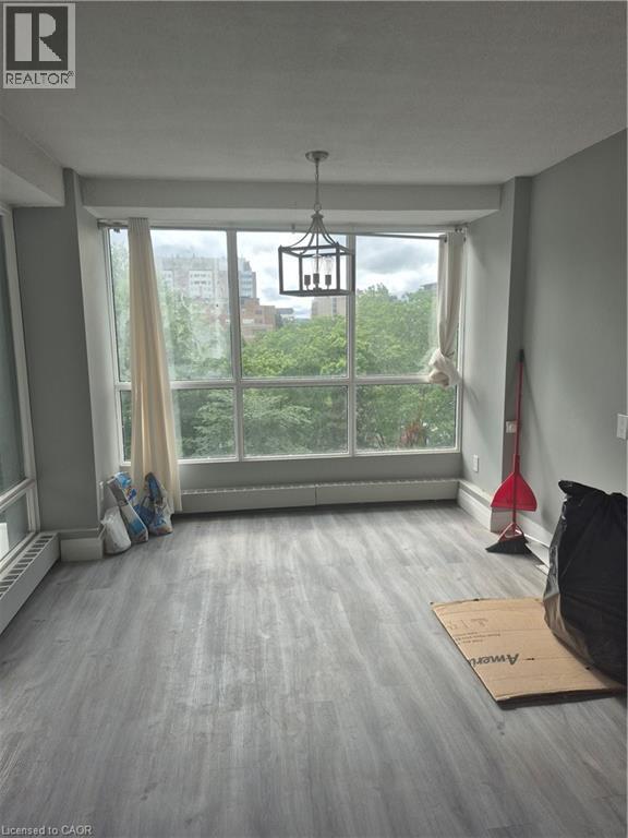 #708 150 CHARLTON Avenue E - 7