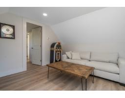 4827 216a Street, Langley, BC V3A2N6 Photo 16