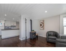 4827 216a Street, Langley, BC V3A2N6 Photo 6