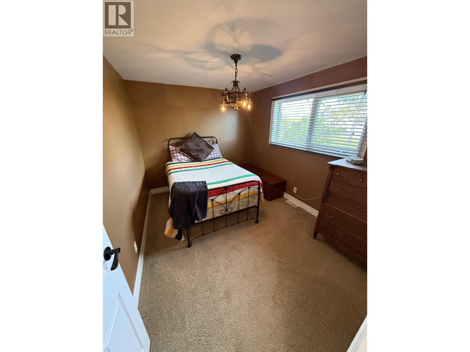 6417 NORTH PINE ROAD - Image 13