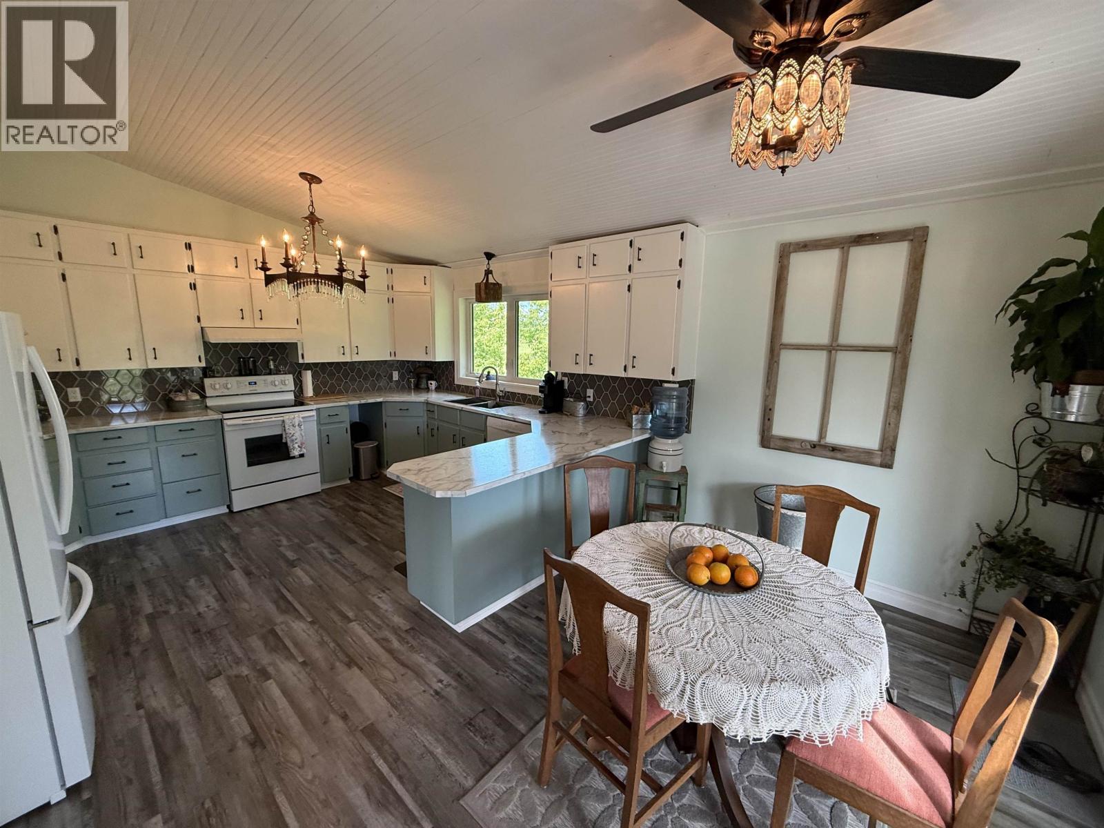 6417 NORTH PINE ROAD - Image 2