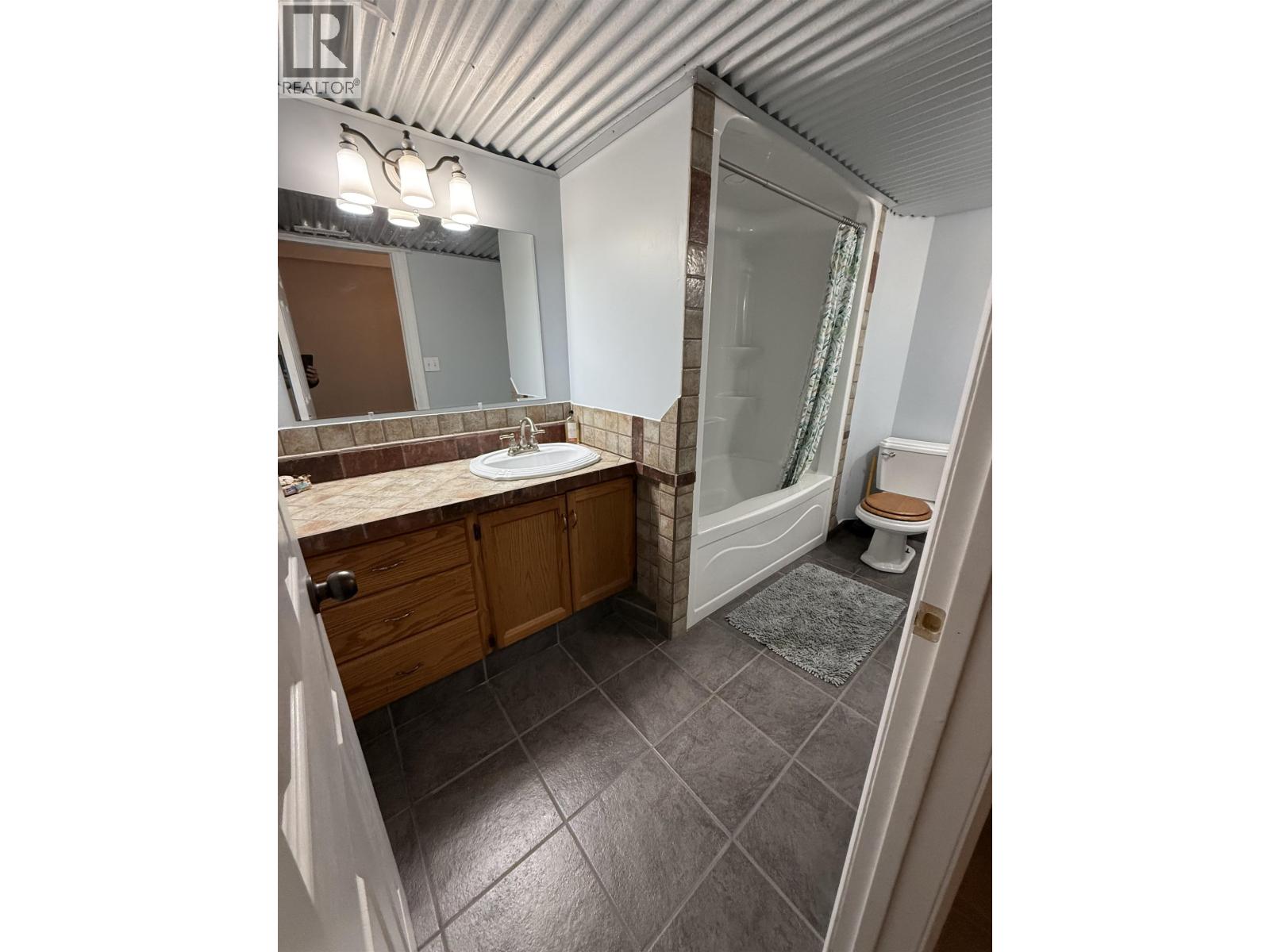 6417 NORTH PINE ROAD - Image 21