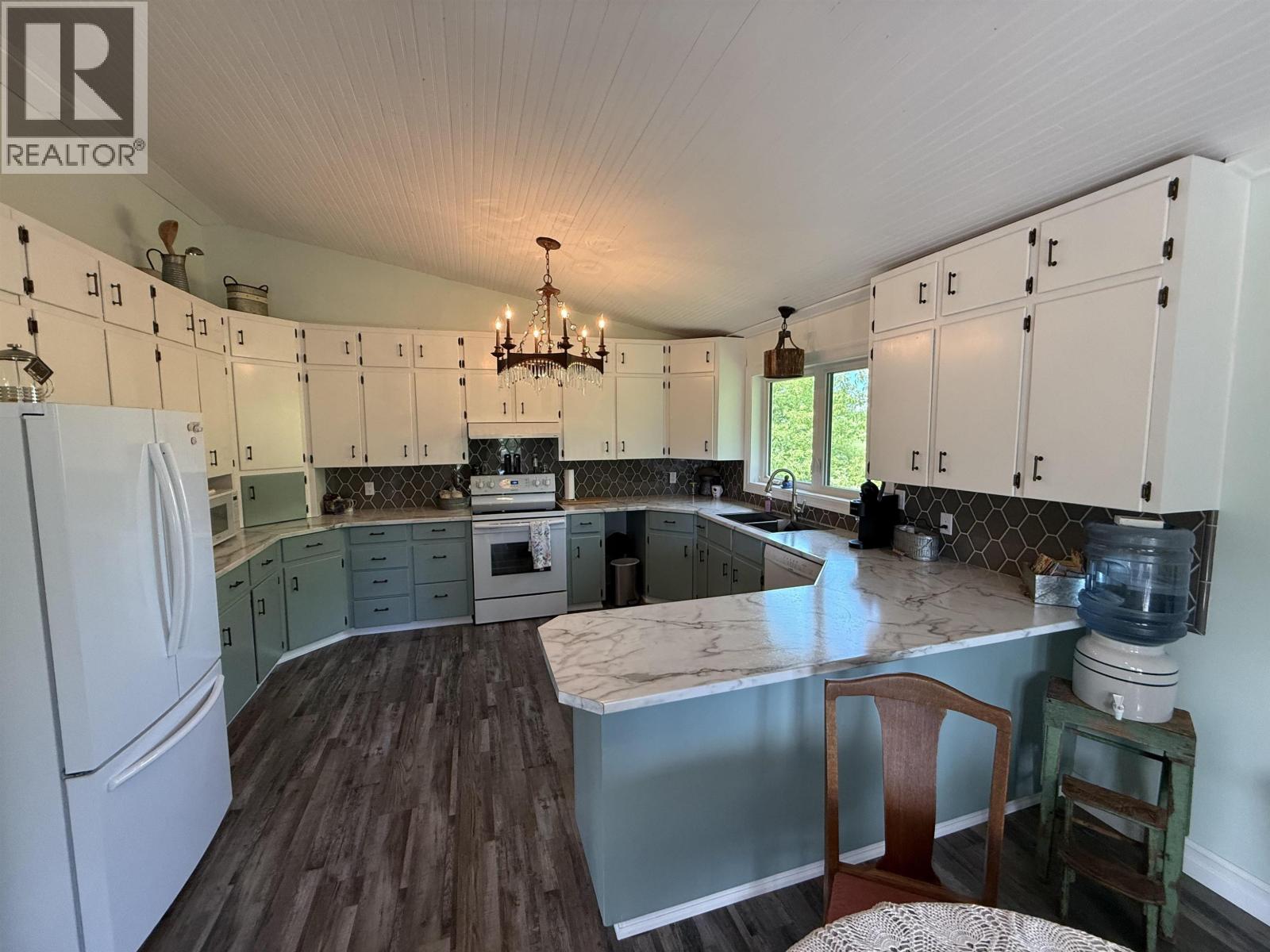 6417 NORTH PINE ROAD - 3