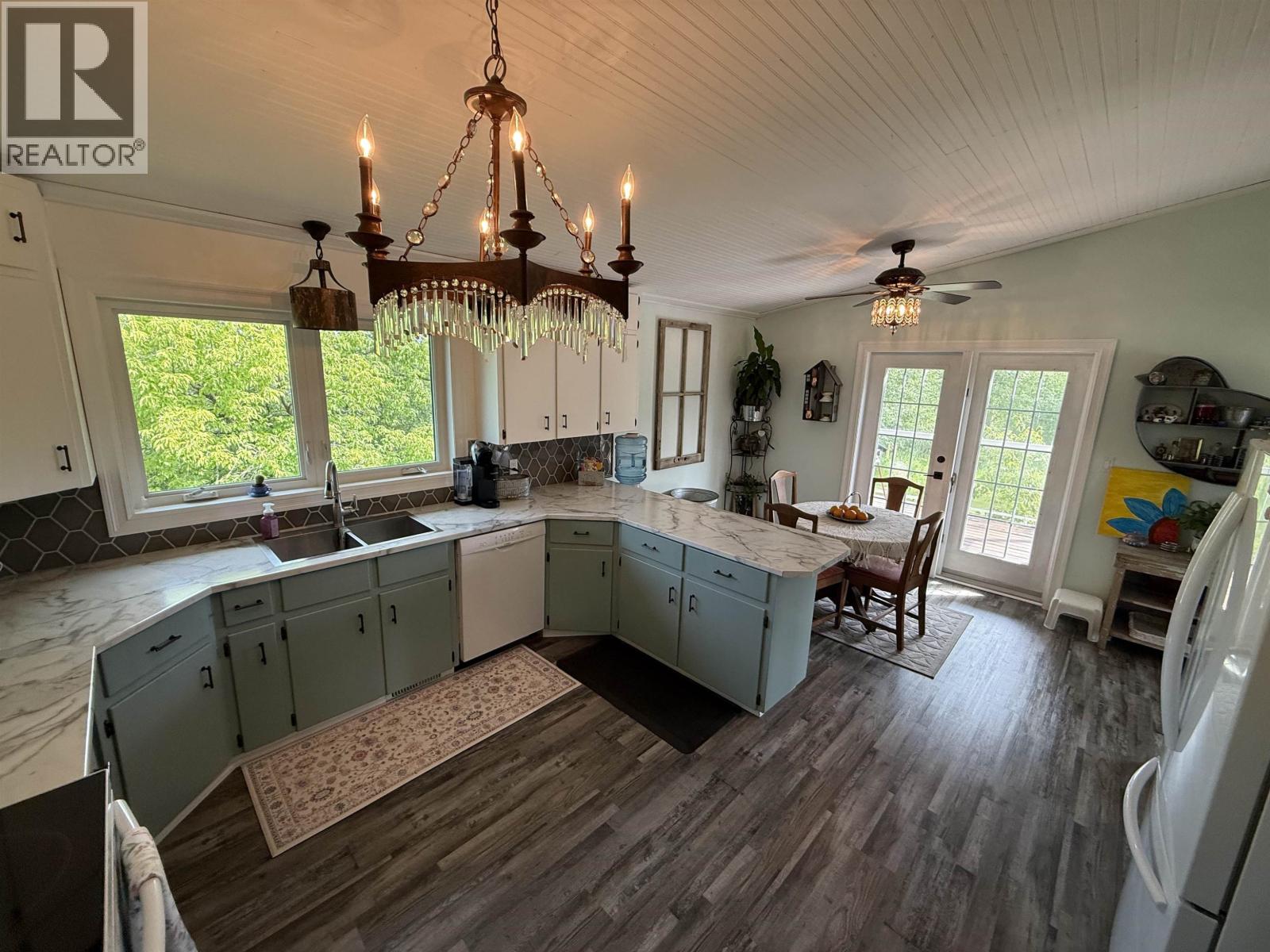 6417 NORTH PINE ROAD - 5