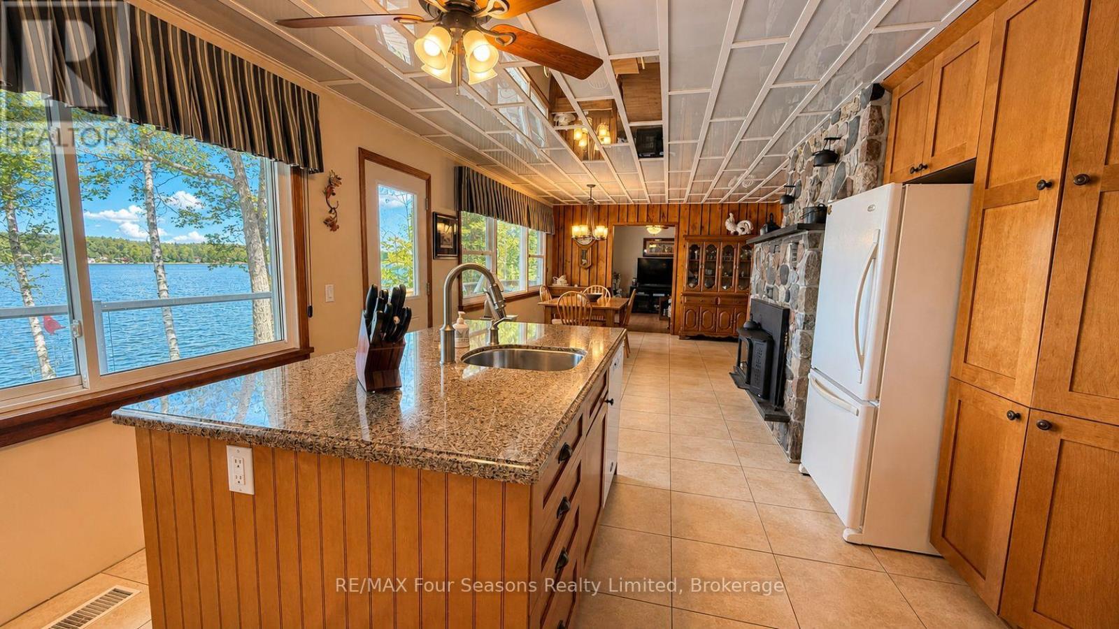 52 SHORE DRIVE - 16
