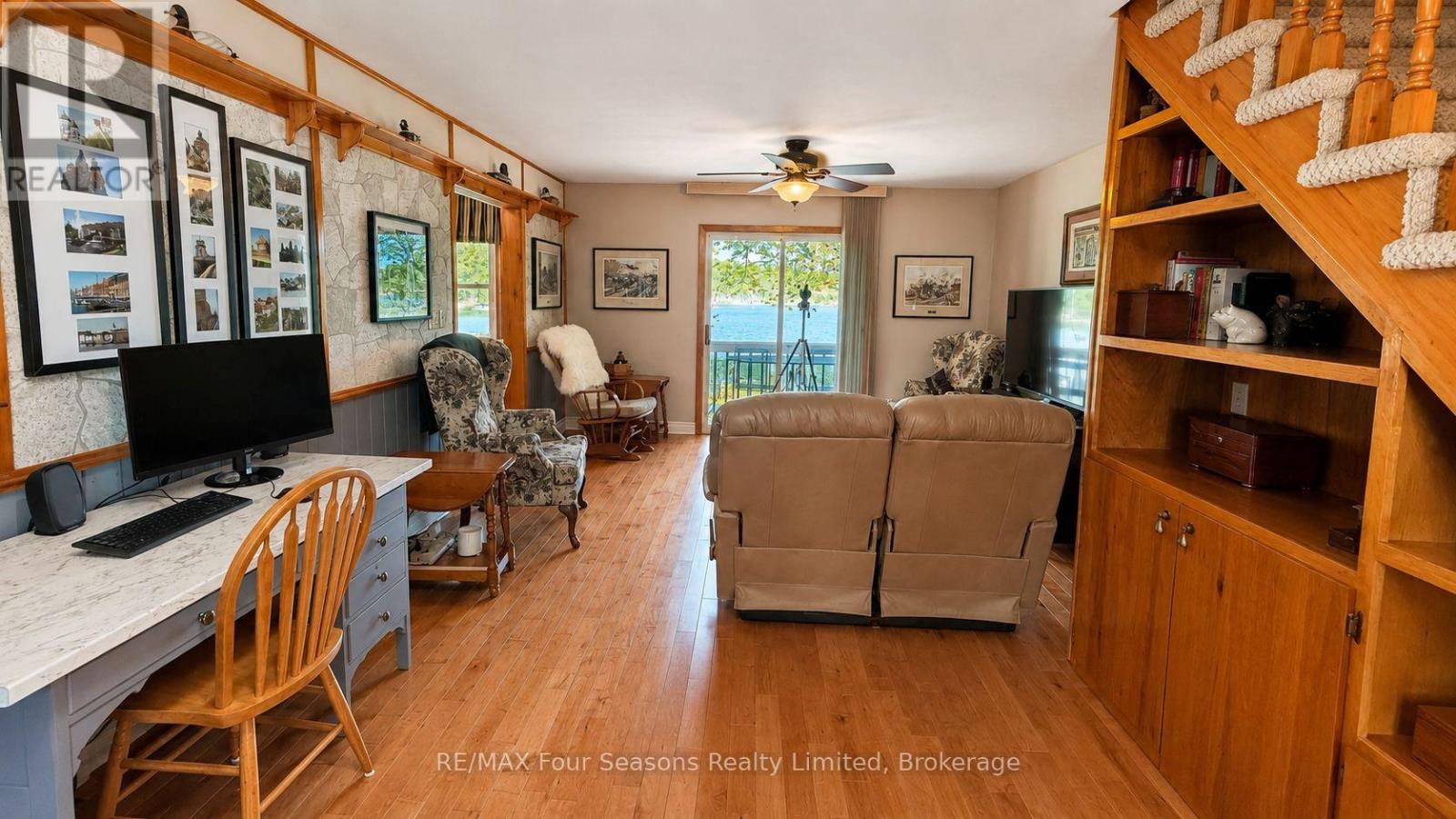 52 SHORE DRIVE - 18