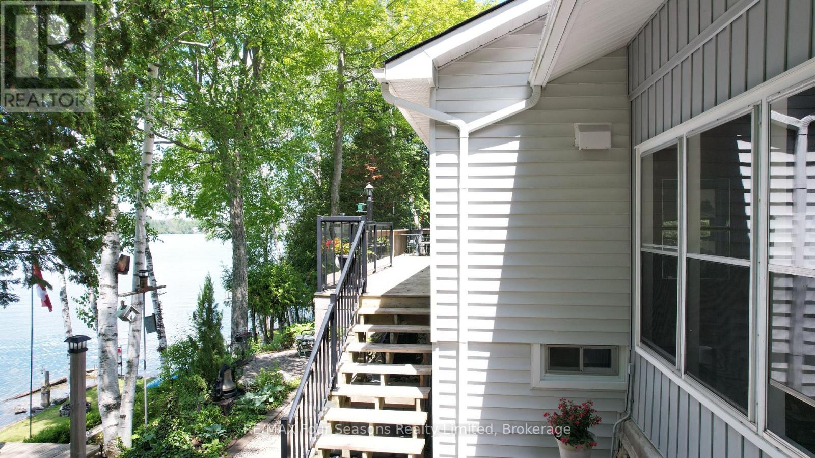 52 SHORE DRIVE - 38