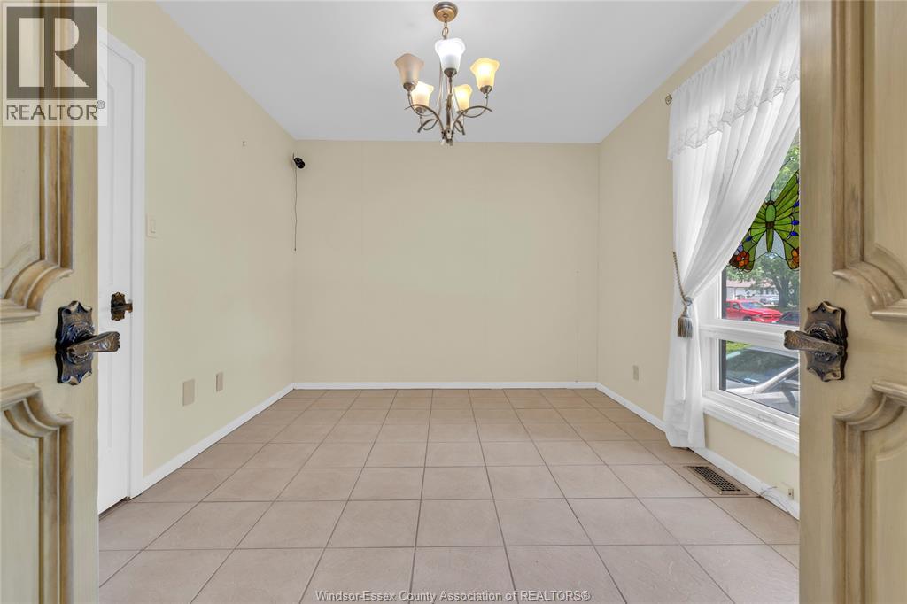 3483 DOUGALL - 19