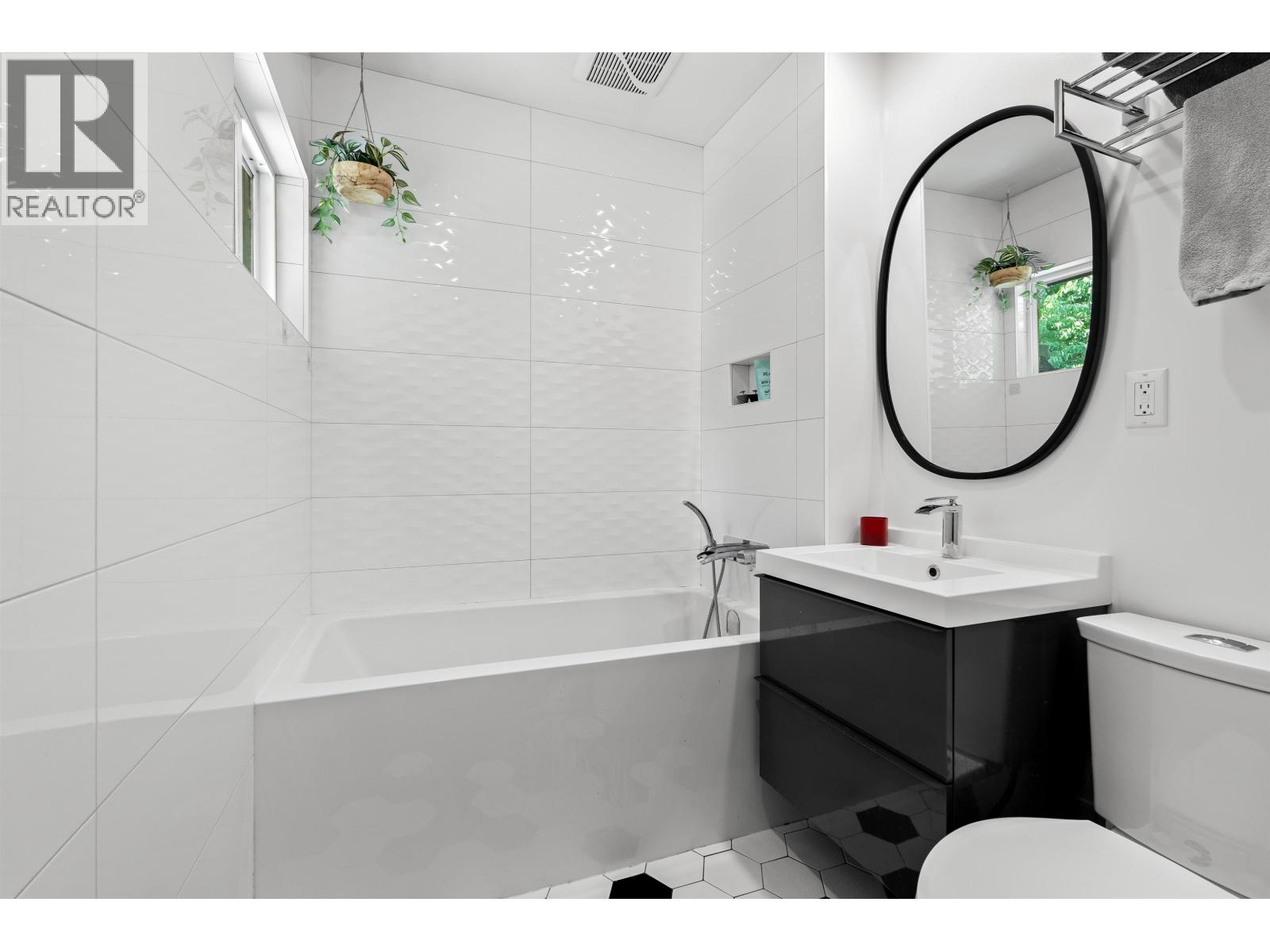 603 RIALTO COURT, Coquitlam