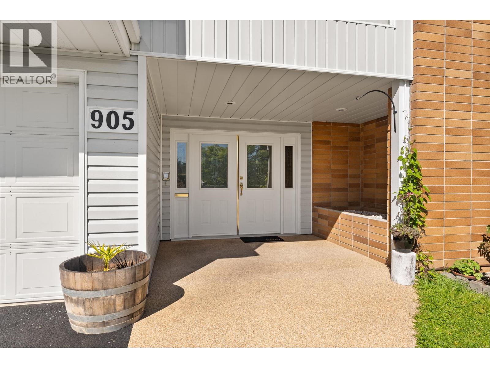 905 EDEN CRESCENT, Tsawwassen