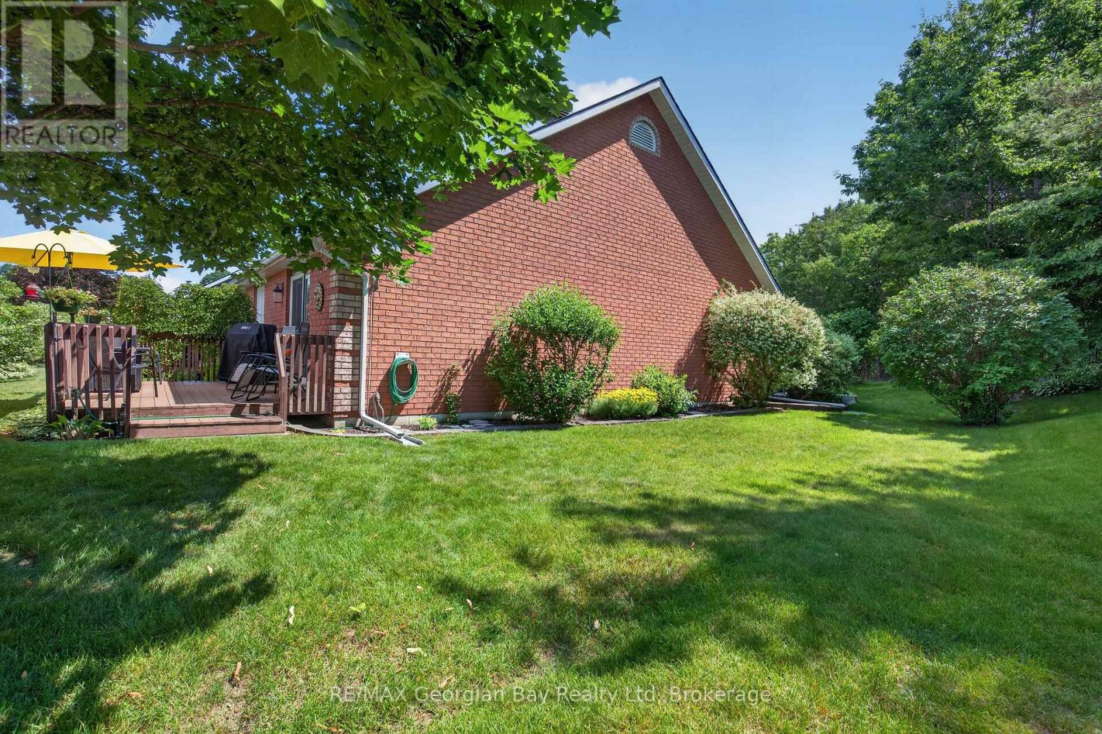 #13 90 BURKE STREET - Image 36