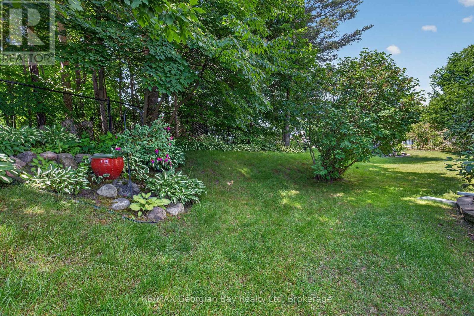 #13 90 BURKE STREET - Image 38