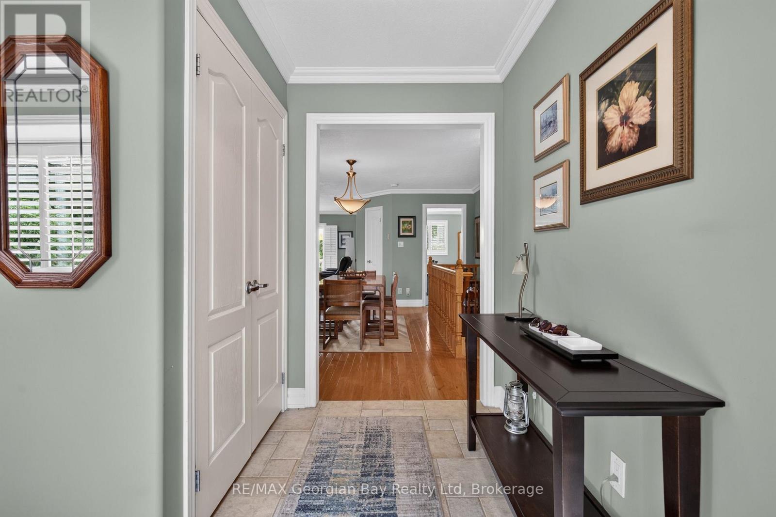 #13 90 BURKE STREET - Image 4